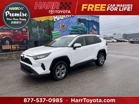 Used 2022 Toyota RAV4 LE AWD/4WD image 1