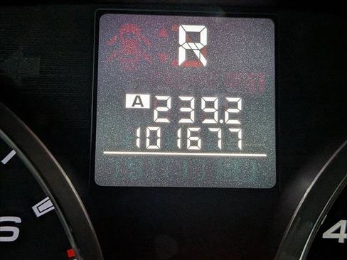 Used 2011 Subaru Outback 2.5i Limited w/ PWR Moonroof Pkg image 11