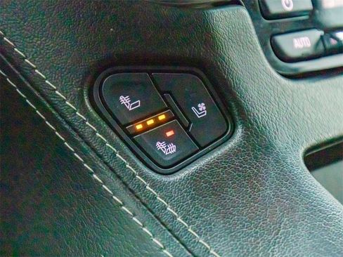 Used 2019 GMC Yukon SLT w/ HD Trailering Package image 31