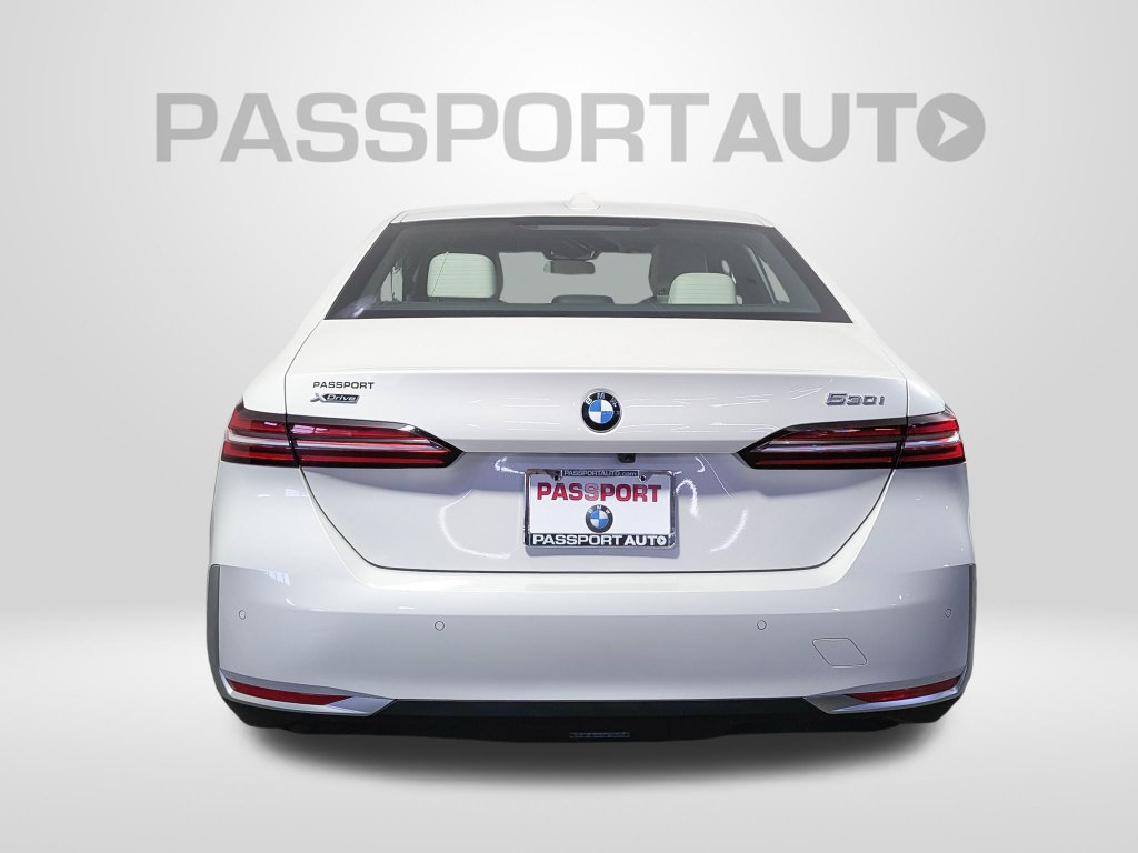 Used 2026 BMW 530i xDrive AWD/4WD image 6