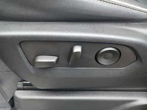 Used 2023 Chevrolet Tahoe Premier image 35