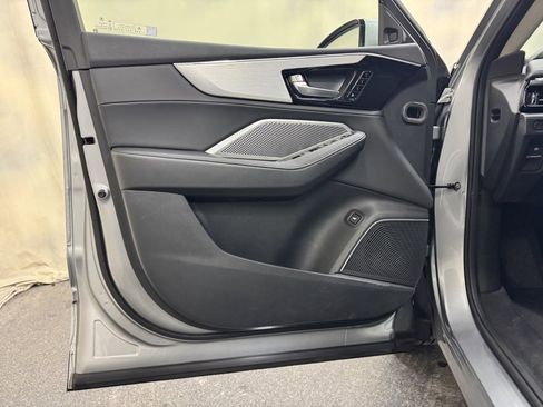 Used 2023 Acura MDX 3.5L SH-AWD image 12