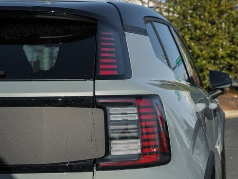 New 2026 Volvo EX30 Cross Country Ultra image 6