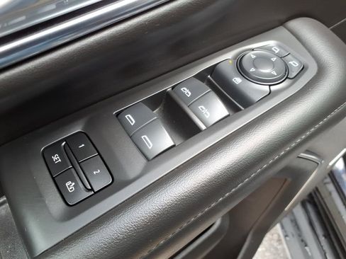 Used 2024 Chevrolet Tahoe LT AWD/4WD image 23