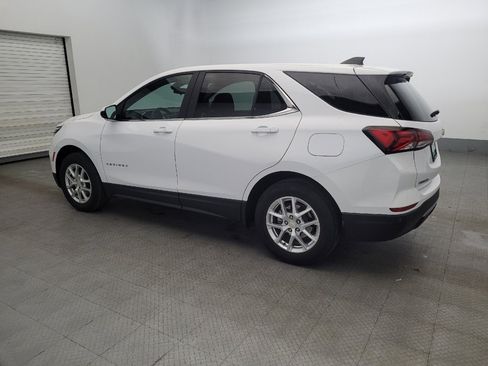 Used 2024 Chevrolet Equinox LT image 3