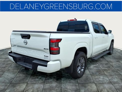 Used 2025 Nissan Frontier SV w/ SV Convenience Package AWD/4WD image 3