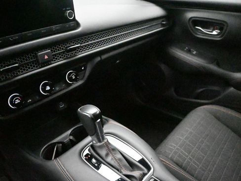 Used 2024 Honda HR-V Sport image 4