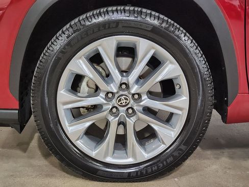 Used 2021 Toyota Highlander Limited image 28