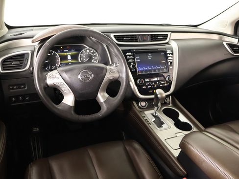 Used 2017 Nissan Murano Platinum w/ Platinum Technology Package FWD image 2