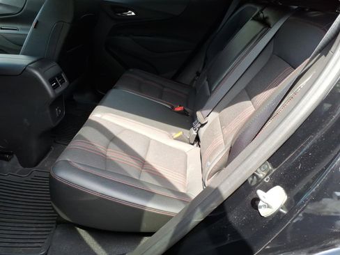 Used 2023 Chevrolet Equinox RS AWD/4WD image 6