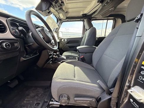 New 2026 Jeep Gladiator Sport image 8