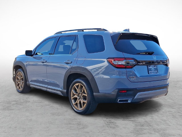 Used 2024 Honda Pilot Touring image 4