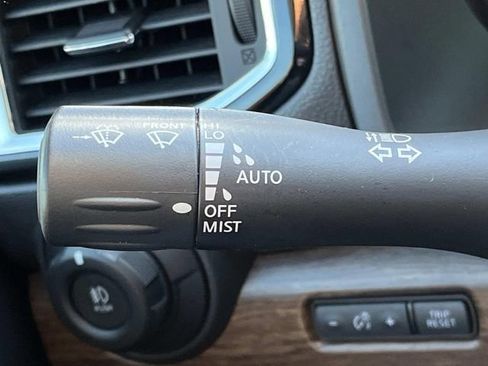 Used 2021 Nissan Titan Platinum Reserve w/ Moonroof Package AWD/4WD image 50