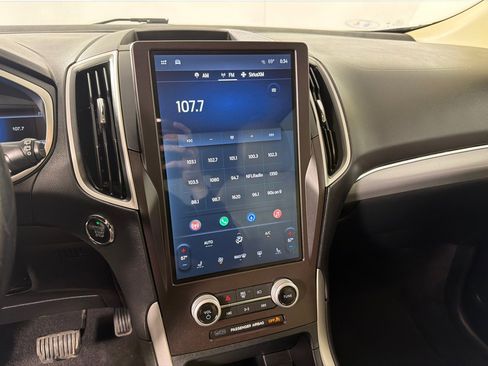 Used 2021 Ford Edge SEL w/ Cargo Accessory Package FWD image 16