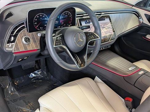 Used 2025 Mercedes-Benz E 350 Sedan image 10