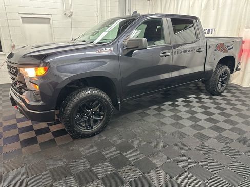 Used 2022 Chevrolet Silverado 1500 Custom Trail Boss AWD/4WD image 5