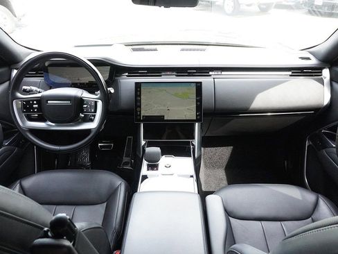 Used 2024 Land Rover Range Rover Long Wheelbase Autobiography image 54