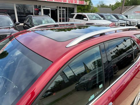 Used 2018 Chevrolet Equinox Premier AWD/4WD image 24