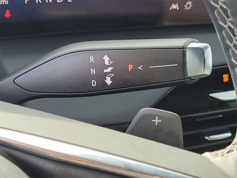 Used 2025 Buick Enclave Preferred image 15