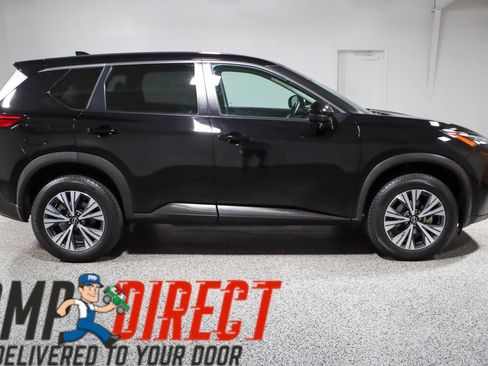 Used 2022 Nissan Rogue SV AWD/4WD image 6