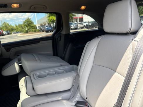 Used 2023 Honda Odyssey Elite image 10