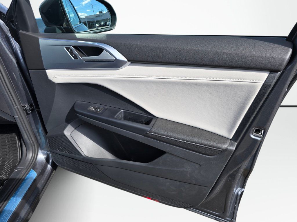 New 2026 Volkswagen Taos SE AWD/4WD image 38