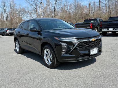 Used 2024 Chevrolet Trax LS w/ LS Convenience Package