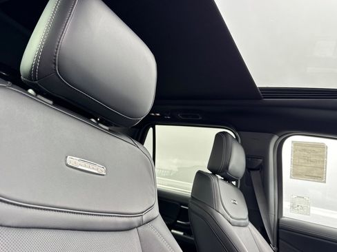 New 2025 Ford Expedition Platinum w/ Stealth Appearance Package image 19