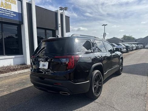 Used 2023 GMC Acadia SLE w/ Elevation Edition image 6