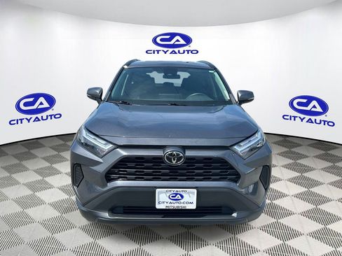 Used 2022 Toyota RAV4 XLE AWD/4WD image 10