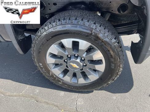 Used 2024 Chevrolet Silverado 2500 Custom w/ Custom Value Package AWD/4WD image 38