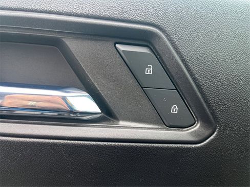 Used 2023 Chevrolet Colorado LT w/ LT Convenience Package III image 41