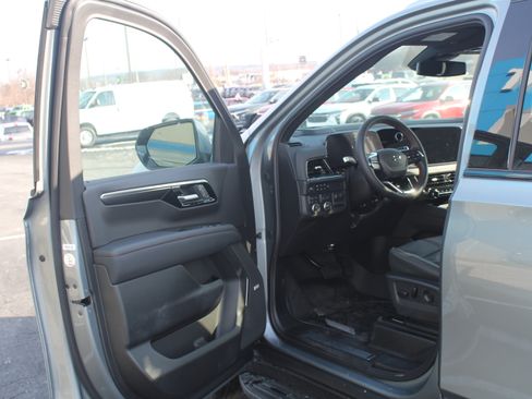 New 2026 Chevrolet Suburban RST w/ Comfort Package image 7