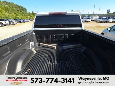 Used 2023 Chevrolet Silverado 2500 LT AWD/4WD image 6