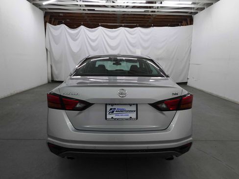 Used 2020 Nissan Altima 2.5 SR FWD image 6