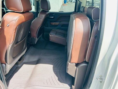 Used 2015 Chevrolet Silverado 1500 High Country w/ High Country Premium Package RWD image 27