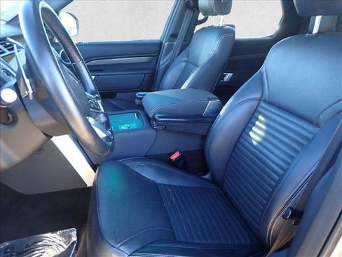 Used 2021 Land Rover Discovery S R-Dynamic image 12