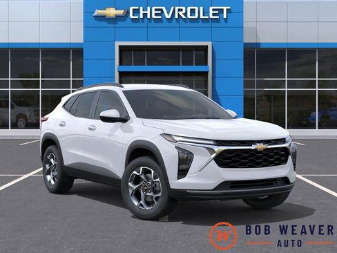 New 2026 Chevrolet Trax LT w/ Driver Confidence Package FWD image 8