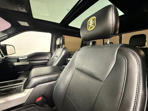 Used 2017 Ford F150 Lariat w/ Equipment Group 502A Luxury AWD/4WD image 5