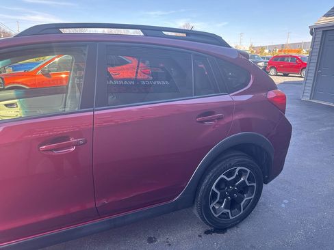 Used 2014 Subaru Crosstrek 2.0i Premium w/ Moonroof Package image 5