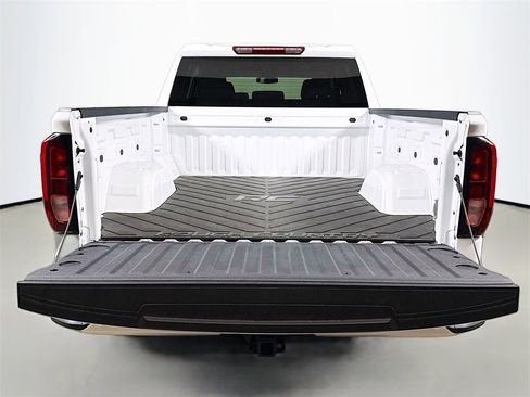 Used 2024 GMC Sierra 1500 Elevation image 24