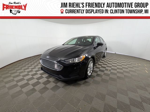 Used 2019 Ford Fusion SE FWD image 1