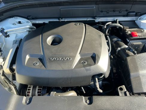 Used 2019 Volvo XC60 T5 Momentum w/ Premium Package AWD/4WD image 35
