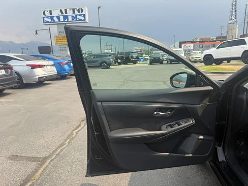 Used 2021 Nissan Sentra SV FWD image 18