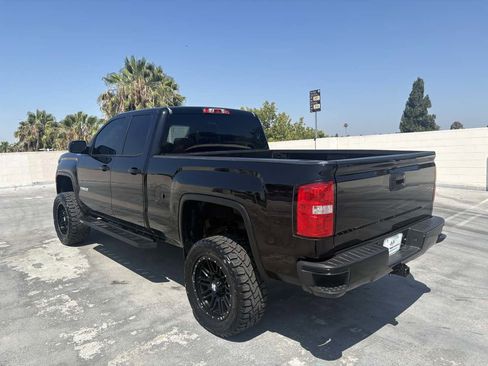 Used 2018 GMC Sierra 1500 SLE w/ SLE Value Package AWD/4WD image 9