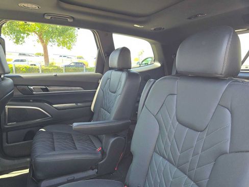Used 2025 Kia Telluride SX X-Line AWD/4WD image 19