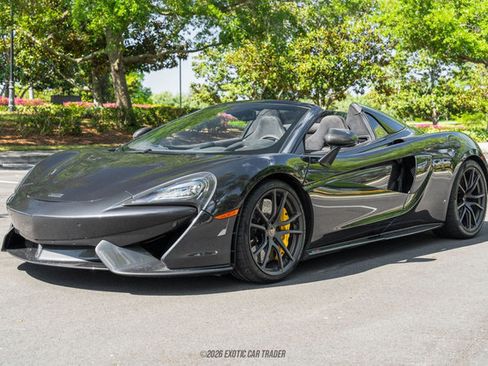 Used 2018 McLaren 570S Spider image 12