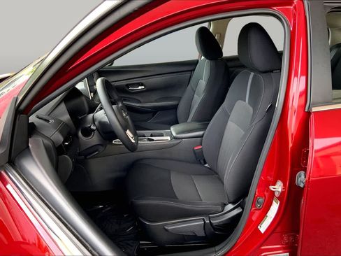 Used 2024 Nissan Sentra SV FWD image 8