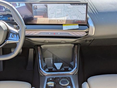 Used 2026 BMW X3 xDrive30 w/ Premium Package image 11