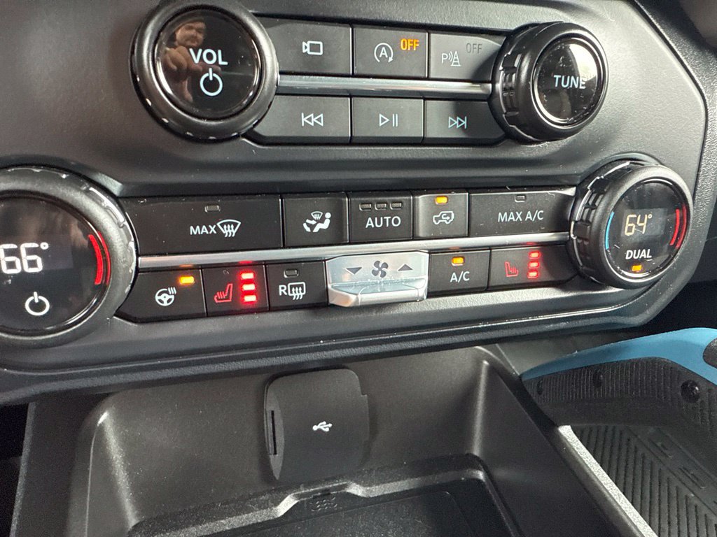 Used 2023 Ford Bronco Wildtrak AWD/4WD image 32